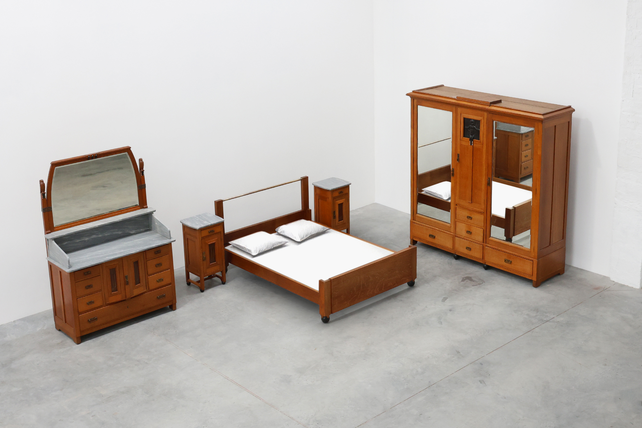 Art Nouveau bed frame attributed to De Coene, Belgium ca. 1905thumbnail